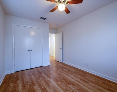 4304 Scottsdale Rd - Photo Thumbnail 13