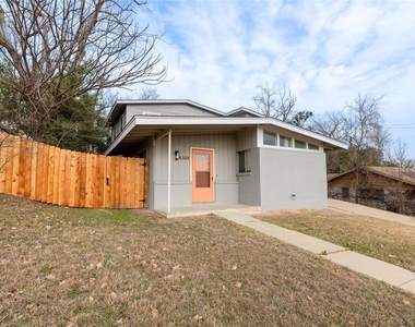4304 Scottsdale Rd - Photo Thumbnail 17