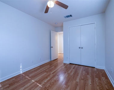 4304 Scottsdale Rd - Photo Thumbnail 20