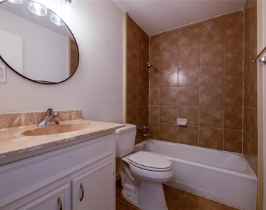 4304 Scottsdale Rd - Photo Thumbnail 10
