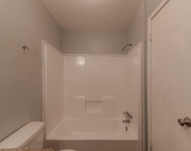 100 Uhland Rd - Photo Thumbnail 13