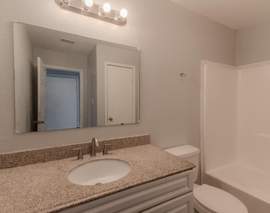 100 Uhland Rd - Photo Thumbnail 11