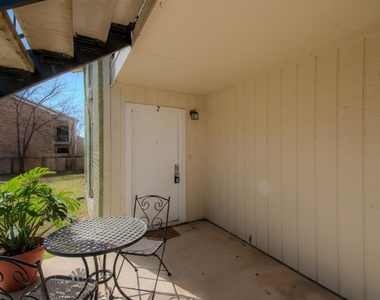 100 Uhland Rd - Photo Thumbnail 18