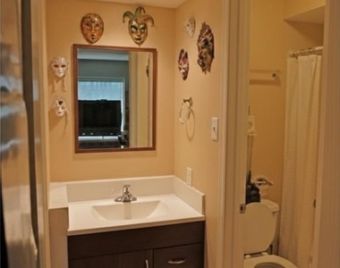 19 Marina Cir - Photo Thumbnail 5