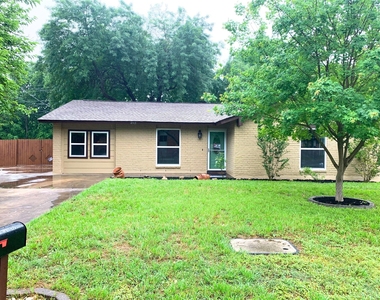 4905 Richmond Ave - Photo Thumbnail 1