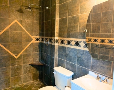 4905 Richmond Ave - Photo Thumbnail 8