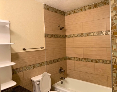 4905 Richmond Ave - Photo Thumbnail 10