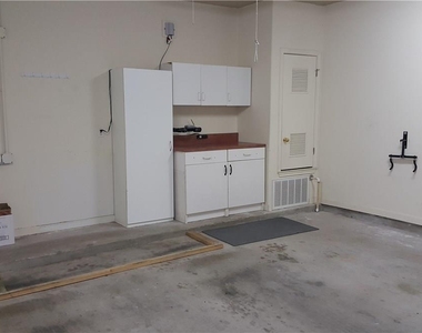 2100 Pipers Field Dr - Photo Thumbnail 25
