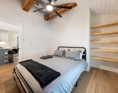 2319 Santa Rita St - Photo Thumbnail 9