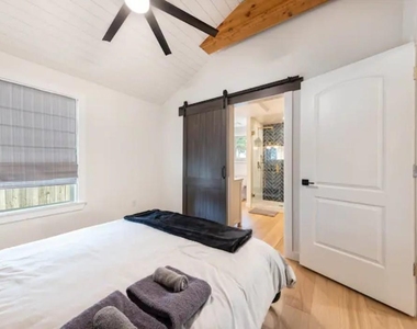 2319 Santa Rita St - Photo Thumbnail 11