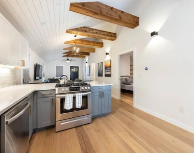 2319 Santa Rita St - Photo Thumbnail 8