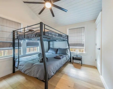 2319 Santa Rita St - Photo Thumbnail 20