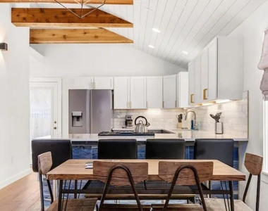 2319 Santa Rita St - Photo Thumbnail 2