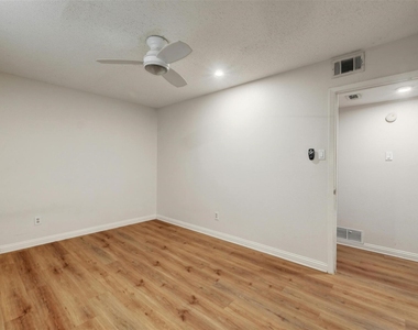 1302 E Saint Johns Ave - Photo Thumbnail 18