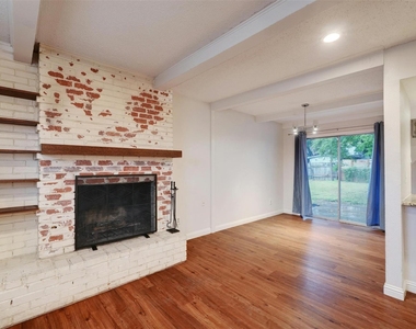 1302 E Saint Johns Ave - Photo Thumbnail 4