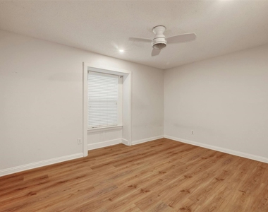 1302 E Saint Johns Ave - Photo Thumbnail 17