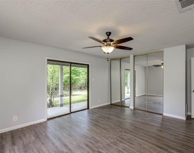 18641 Camino Real - Photo Thumbnail 9