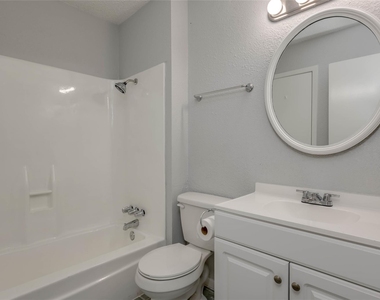 18641 Camino Real - Photo Thumbnail 13