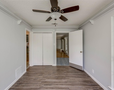 18641 Camino Real - Photo Thumbnail 12
