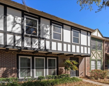 8140 Sutton Place - Photo Thumbnail 23