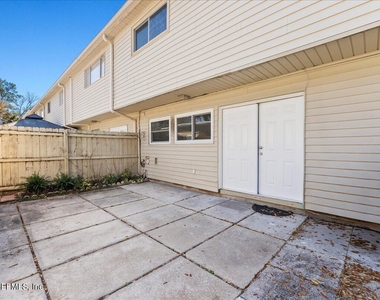 8140 Sutton Place - Photo Thumbnail 20