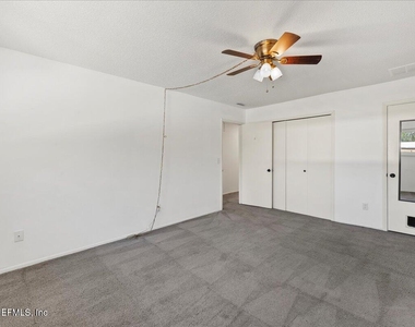 8140 Sutton Place - Photo Thumbnail 17