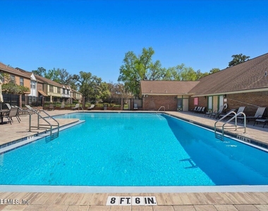 8140 Sutton Place - Photo Thumbnail 39