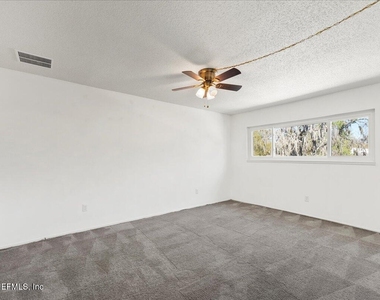 8140 Sutton Place - Photo Thumbnail 16