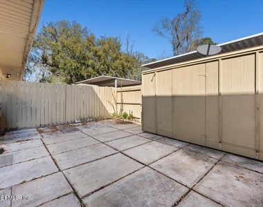 8140 Sutton Place - Photo Thumbnail 21
