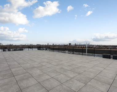 2505 W Farragut Avenue - Photo Thumbnail 11