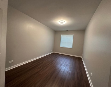 6457 S Kenwood Avenue - Photo Thumbnail 9