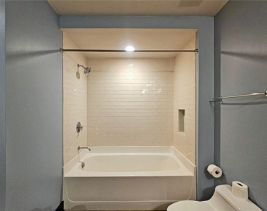 4561 Olde Perimeter Way Ne - Photo Thumbnail 21