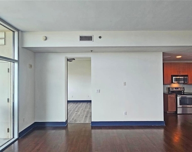 4561 Olde Perimeter Way Ne - Photo Thumbnail 11