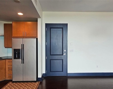 4561 Olde Perimeter Way Ne - Photo Thumbnail 7