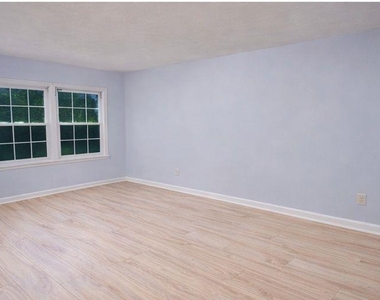 1637 Roman Point Drive - Photo Thumbnail 3