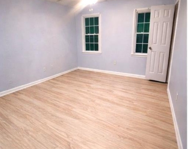 1637 Roman Point Drive - Photo Thumbnail 4