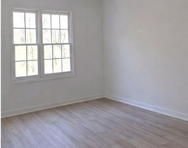 1637 Roman Point Drive - Photo Thumbnail 8