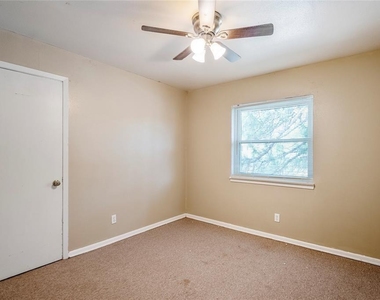 3534 Midwest Drive - Photo Thumbnail 2