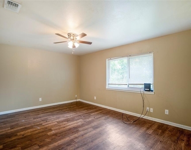 3534 Midwest Drive - Photo Thumbnail 14