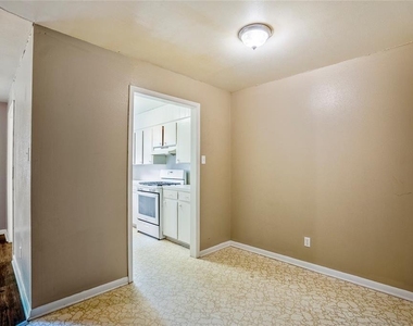 3534 Midwest Drive - Photo Thumbnail 7