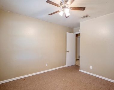 3534 Midwest Drive - Photo Thumbnail 5