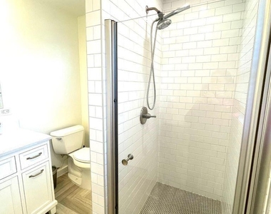 4334 Jefferson Street - Photo Thumbnail 3