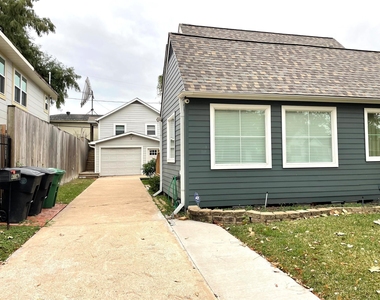 4334 Jefferson Street - Photo Thumbnail 5