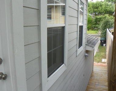 4334 Jefferson Street - Photo Thumbnail 6