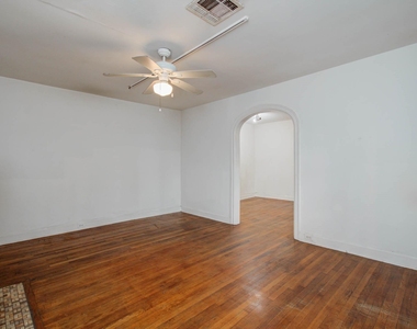 1428 Wentworth Street - Photo Thumbnail 14