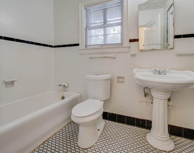 1428 Wentworth Street - Photo Thumbnail 15