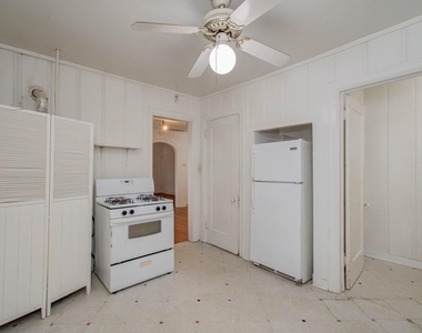 1428 Wentworth Street - Photo Thumbnail 8