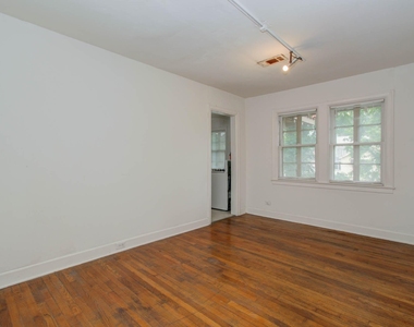 1428 Wentworth Street - Photo Thumbnail 4