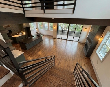 505 E 40th Street - Photo Thumbnail 6
