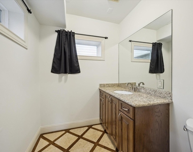 1909 W Lamar Street - Photo Thumbnail 16